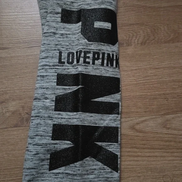 VS PINK OUTFIT 💖 - Picture 9 of 10